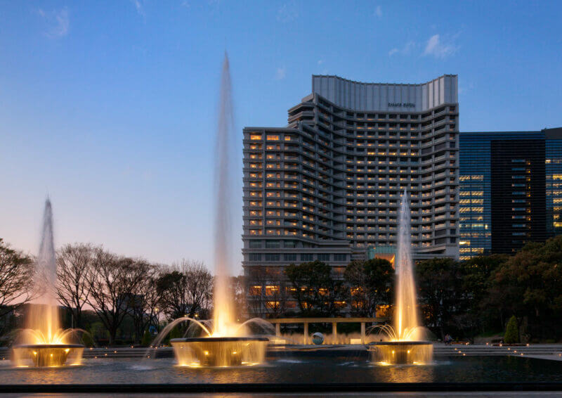 Palace Hotel Tokyo - Wadakura Fountain Park at Night